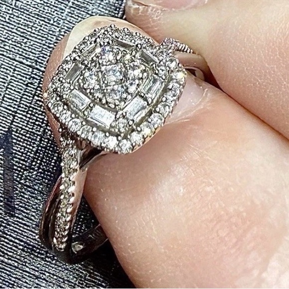 Zales White Gold Diamond Ring - Picture 4 of 11